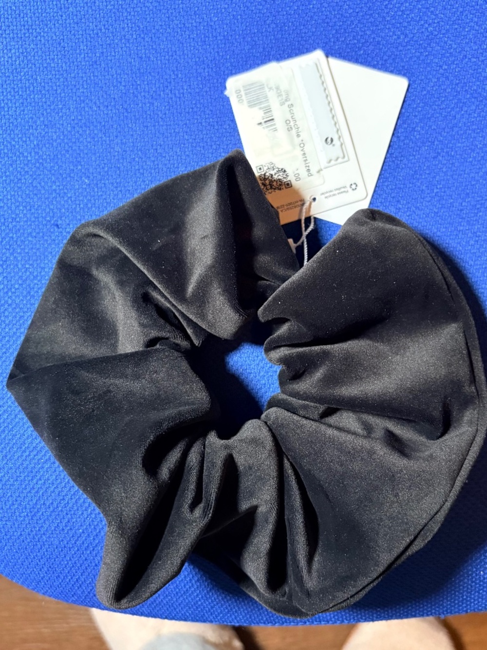 Lululemon Black Oversized Scrunchie with beautiful Lulu hit, Black Velvet NWT